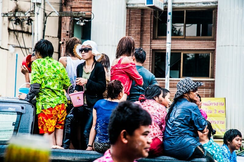 วันสงกรานต์ วันปีใหม่ไทย มารู้จักความสําคัญและกิจกรรมกัน 6 คำขวัญวันสงกรานต์