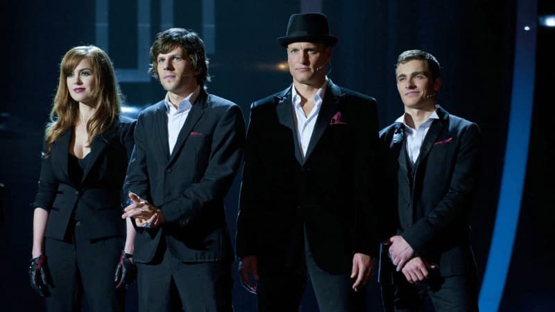 หนังหักมุม เรื่อง Now You See Me