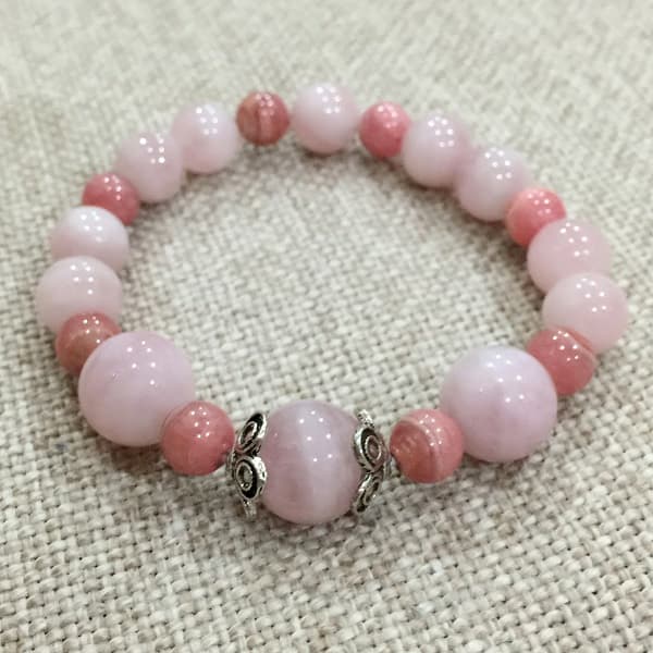 กําไลเสริมดวงตามวันเกิด Rose Quartz