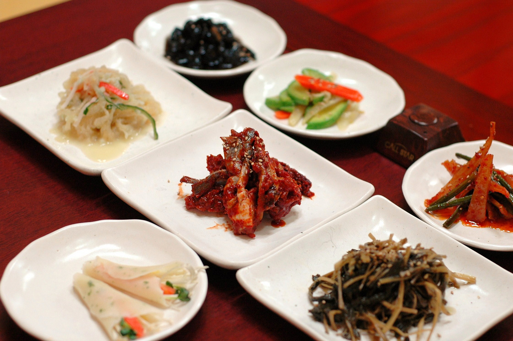 บันชาน (Banchan)