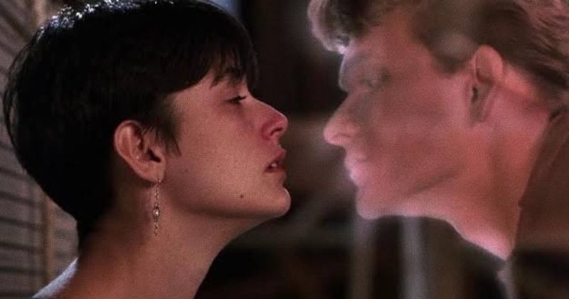หนังโรแมนติก คอมเมดี้ แฟนตาซี เรื่อง Ghost 1990
