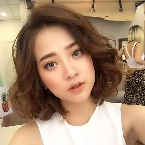 ทรงผมผู้สูงอายุหญิงสไตล์เกาหลี ทรงผมบ็อบสั้นดัดลอน #6 ทรงผมผู้สูงอายุหญิงสไตล์เกาหลี ทรงผมบ็อบสั้นดัดลอน