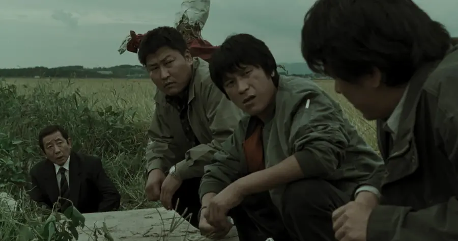 หนังอาชญากรรมเกาหลี เรื่อง Memories of Murder (ฆาตกรรม ความตาย และสายฝน)