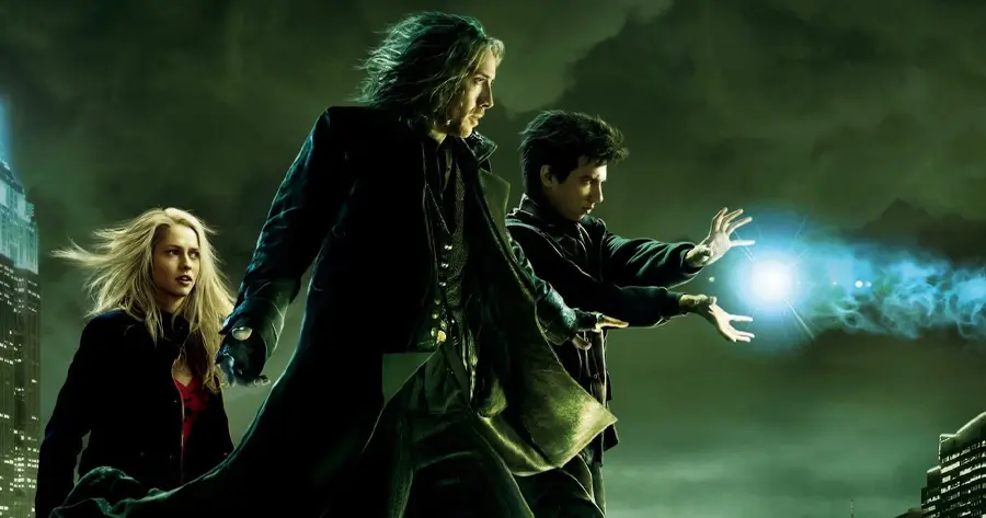 หนังเวทมนตร์แม่มดพ่อมด เรื่อง The Sorcerer's Apprentice (ศึกอภินิหารพ่อมดถล่มโลก)