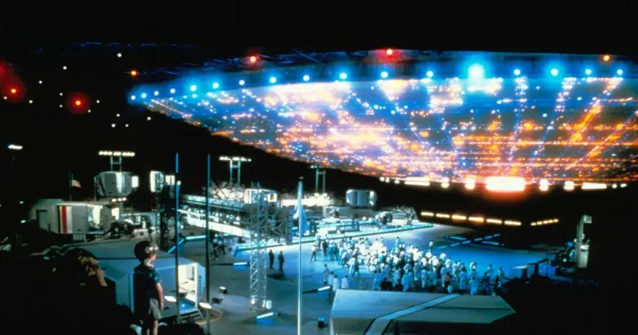 หนังไซไฟสตีเวน สปีลเบิร์ก (Steven Spielberg) เรื่อง Close Encounters of the Third Kind (มนุษย์ต่างโลก)