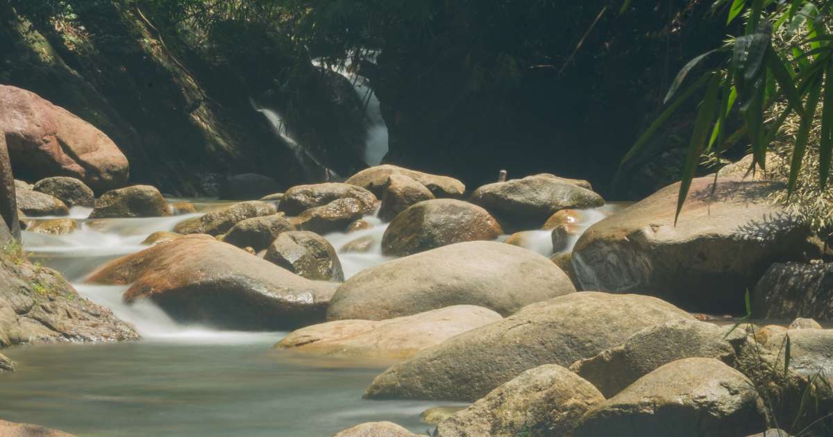 น้ำตกตรอกนอง: อันซีน เสน่ห์ธรรมชาติในจังหวัดจันทบุรี