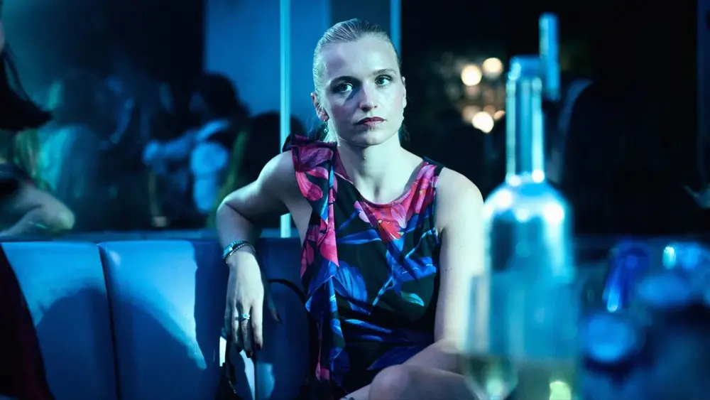 The Asset, Legenden (2025) #1