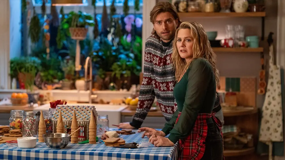 A Merry Little Ex Mas (2025) #1