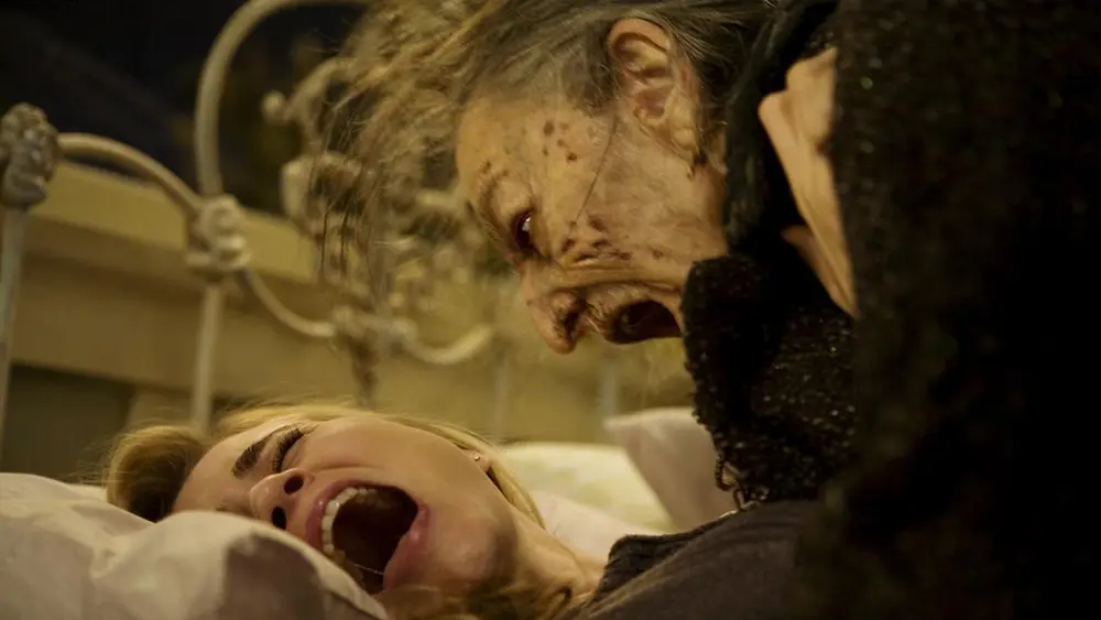 Drag Me to Hell (2009)