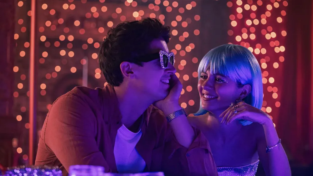 People We Meet on Vacation (2026) #1