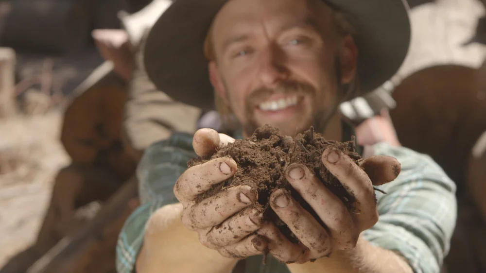 Kiss the Ground (2020)