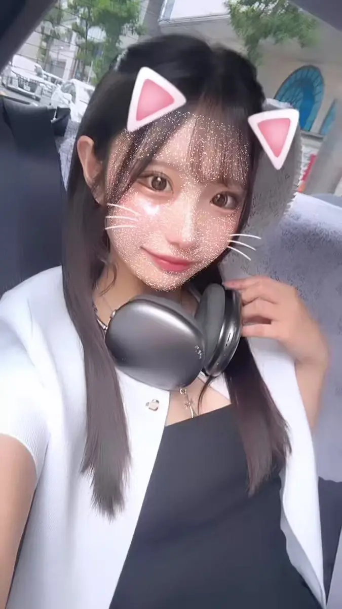 鈴の家りん เซลฟี่บนรถพร้อมหูฟิลเตอร์