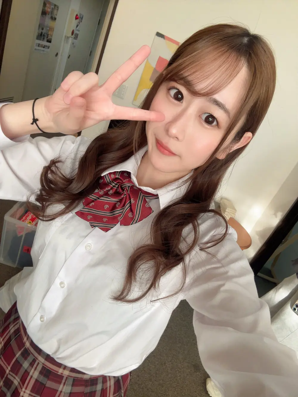 Mizuki Igarashi ในภาพขอบคุณแฟน ๆ หลังทำงานในวงการสี่ปี