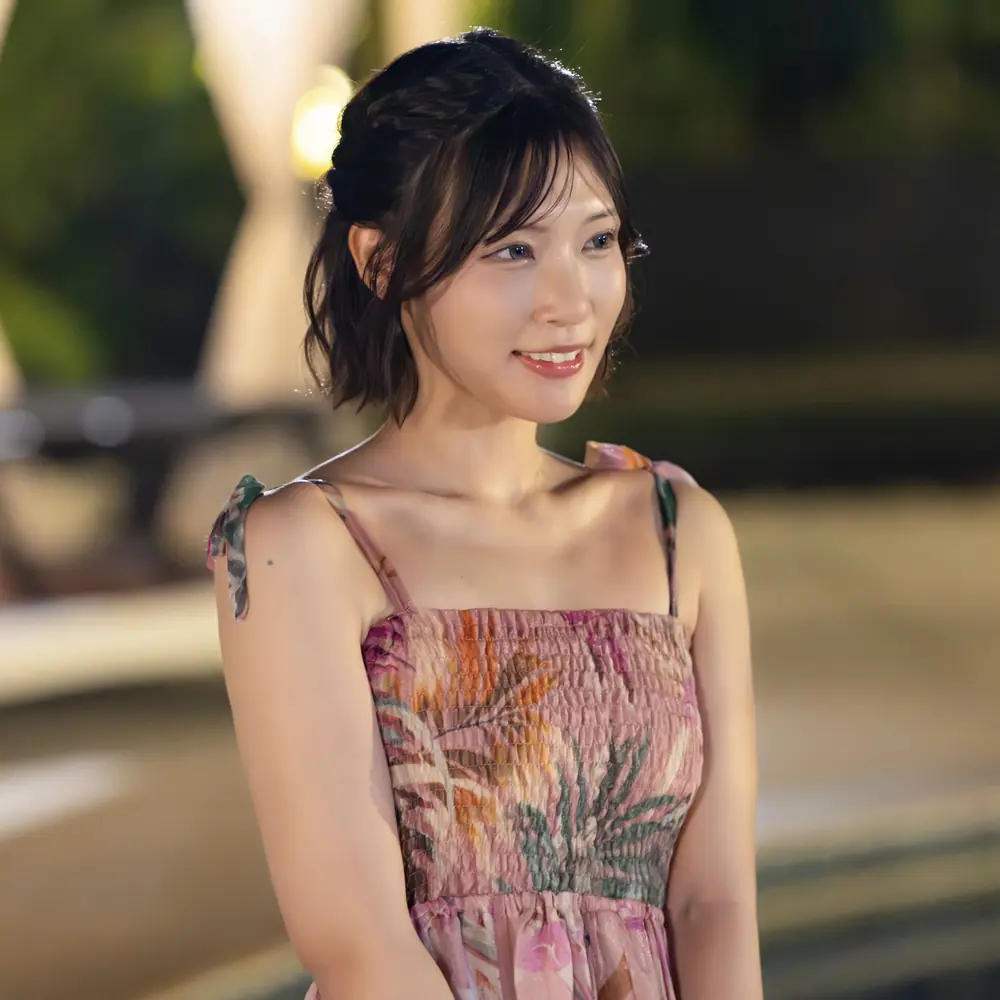 Rie Miyagi ในภาพโปรโมตรายการโทรทัศน์