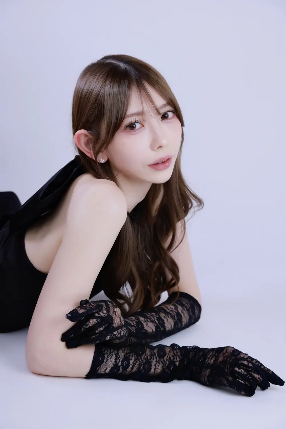 Rui Ichimiya ในลุคแฟชั่นจากสตูดิโอ