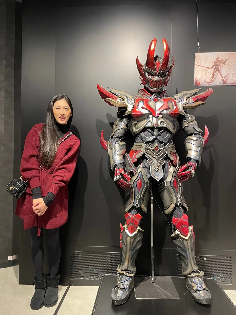 Saori Hara เยี่ยมชมนิทรรศการ GARO