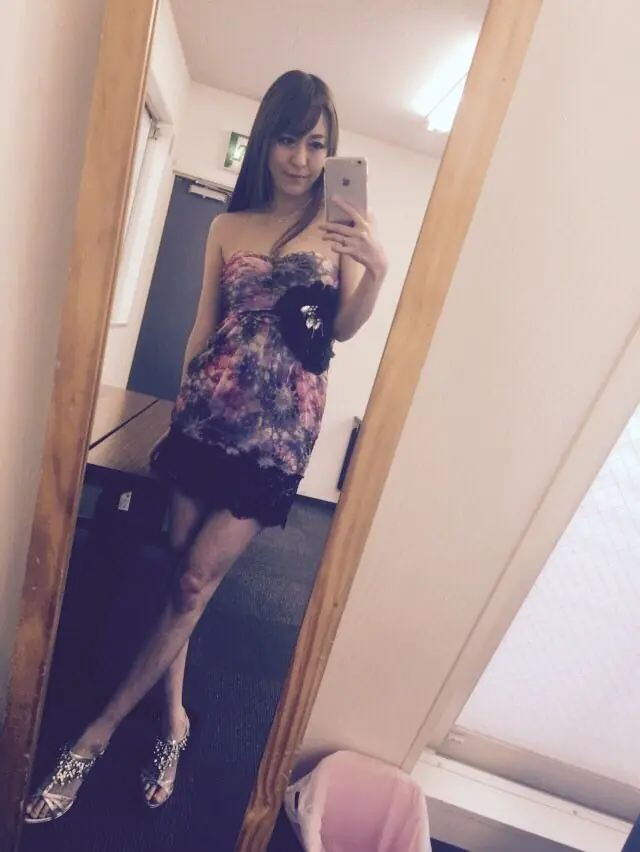 Akari Asagiri ในภาพจากบันทึกหลังงานโอซาก้าปี 2015