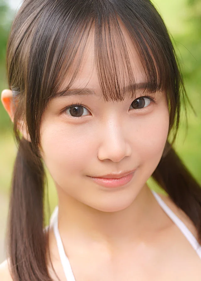 Saku Sano หรือ 佐野咲空 ในภาพบุคคลระยะใกล้จากโปรไฟล์ผู้ผลิต